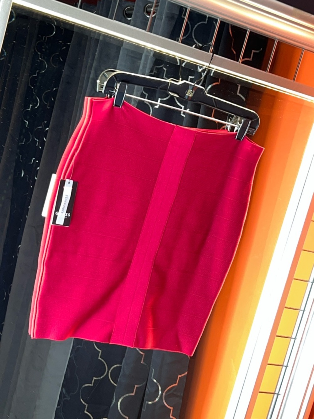 Iconic Guess Reversible Wine "Bondage" Hourglass Pencil Skirt 🍷🍇